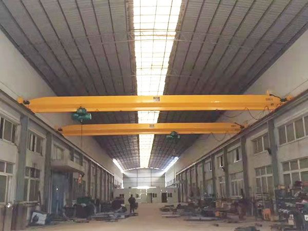 Single beam crane
