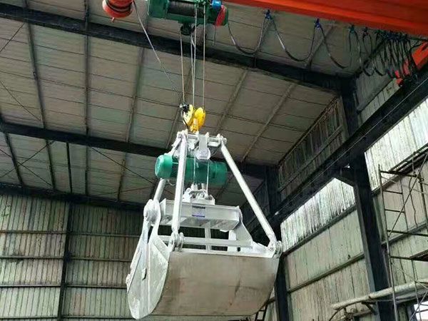 Single beam grab crane