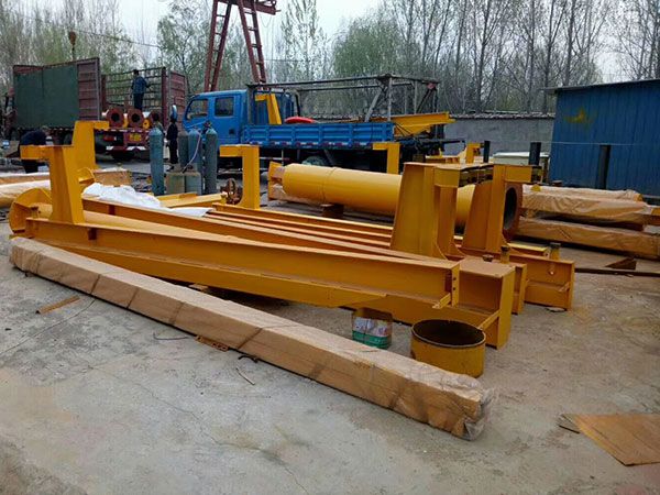 electric cantilever crane