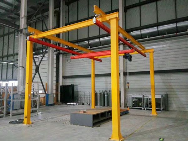 Flexible suspension bridge crane